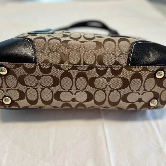 Coach Hampton Top Handle - Picture 4 of 13